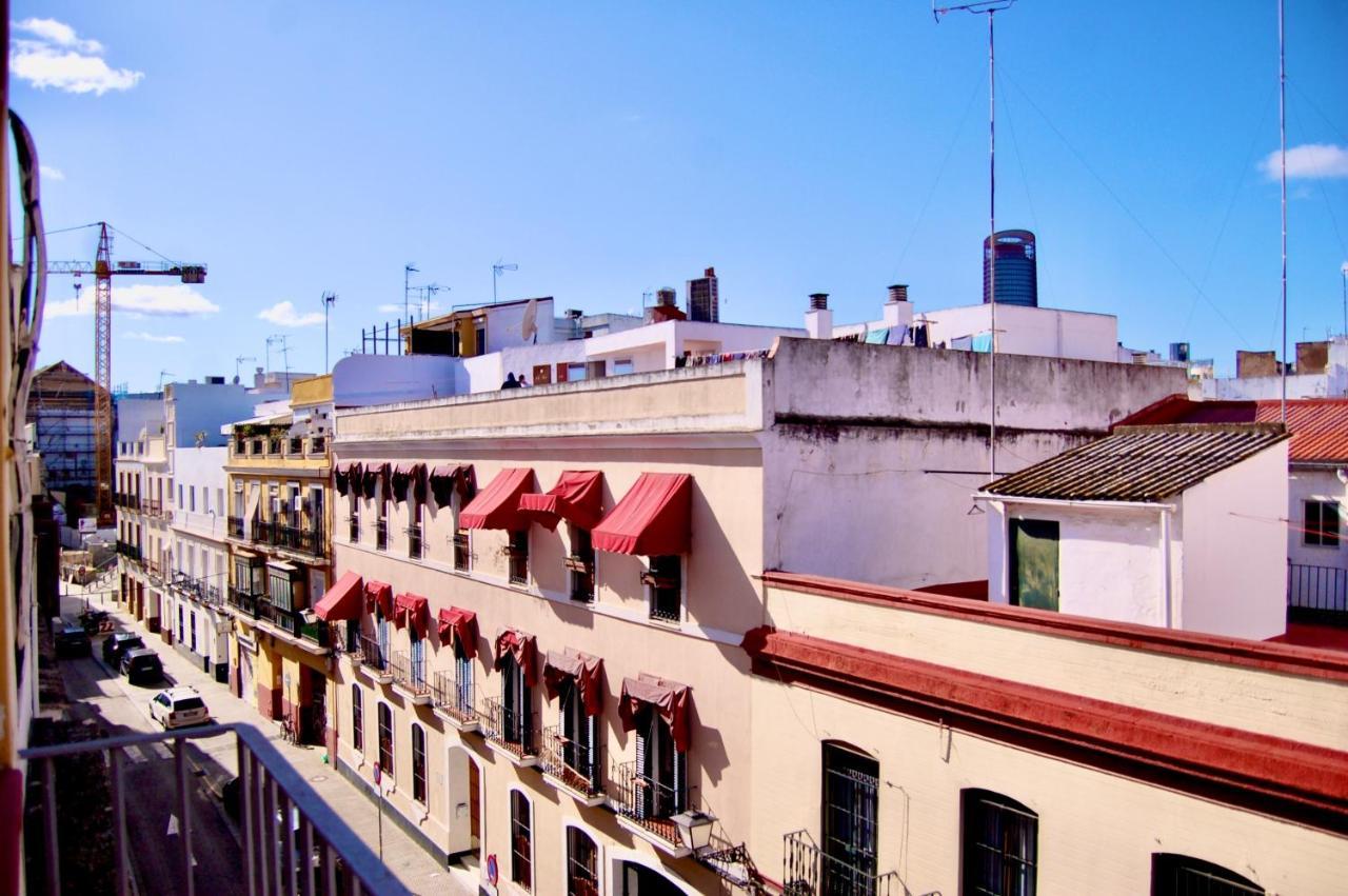 Apartamentos Puerta Real Sevilla Eksteriør bilde