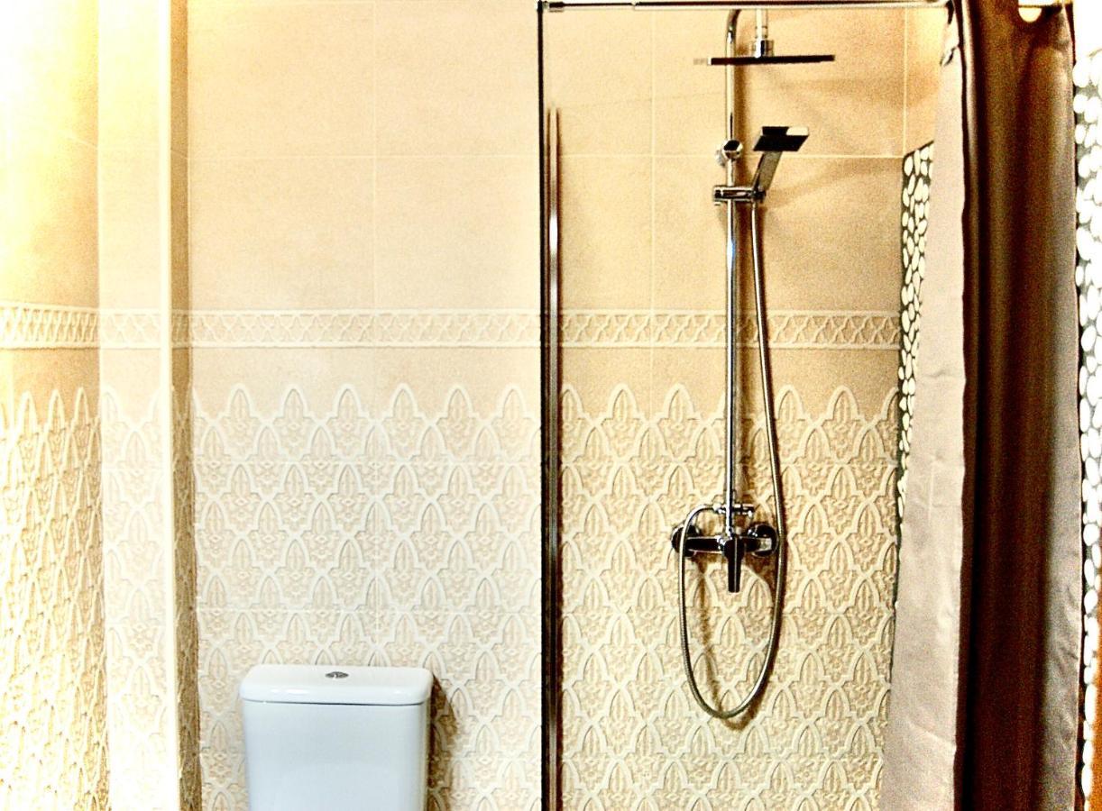 Apartamentos Puerta Real Sevilla Eksteriør bilde
